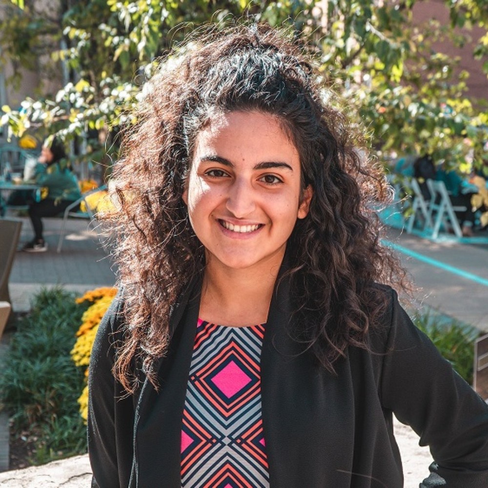 Meet your Posher, Sabrina